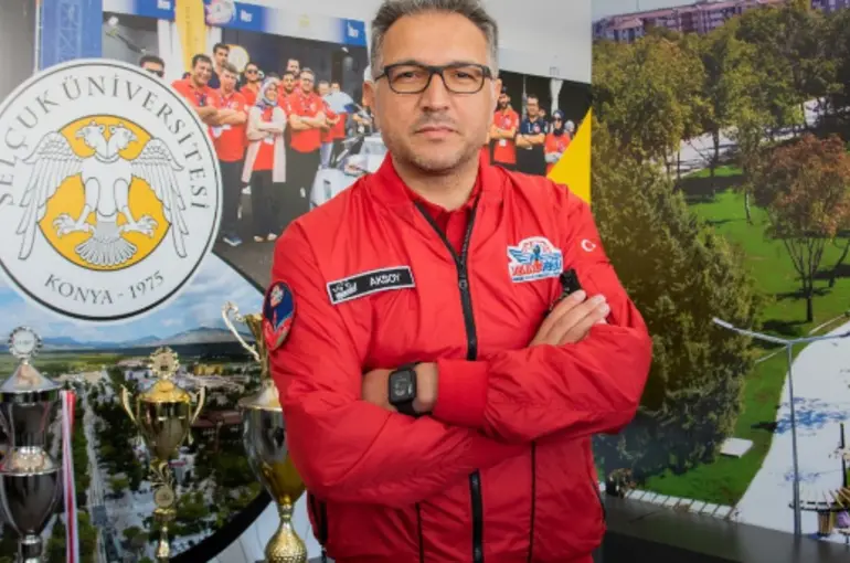 Selçuk Kapsül Hyperloop Takımı, TEKNOFEST’te birincilik ödülü kazandı