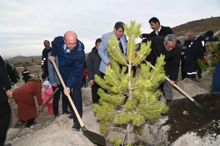 SELÇUKLU’DA FİDANLAR TOPRAKLA BULUŞTU