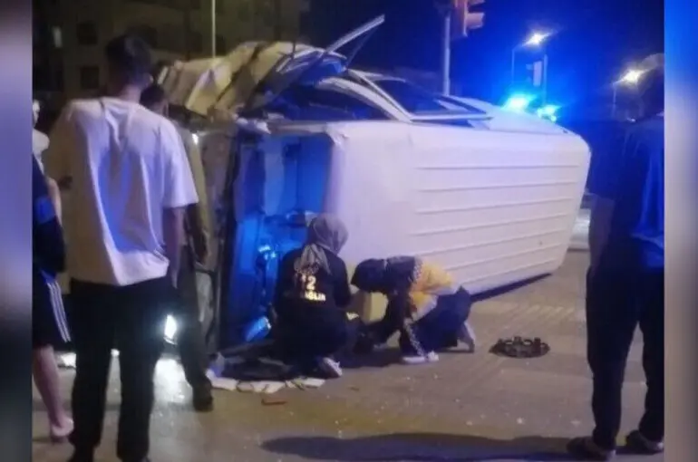 Sn Dakika:Konya'da Feci Kaza: 1 Ölü , 3 Yaralı