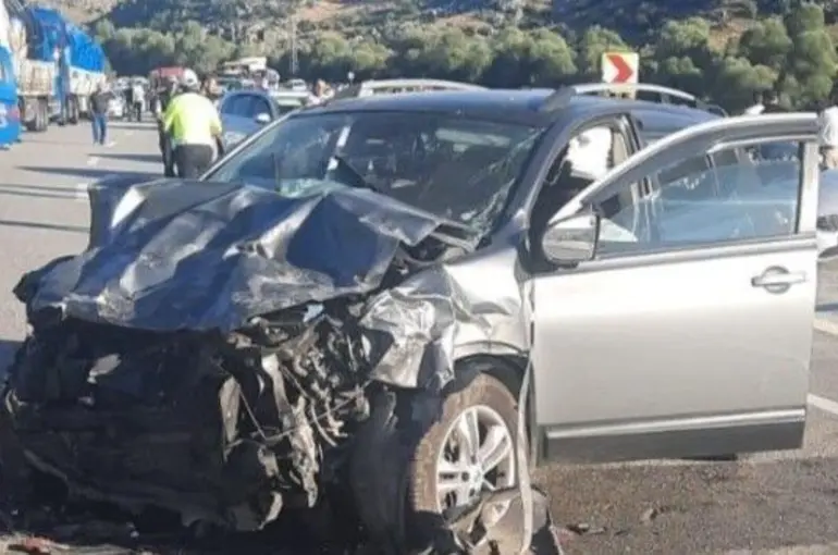 SON DAKİKA: KONYA’DA FECİ KAZA: 5 ÖLÜ, 4 YARALI