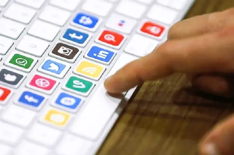 Sosyal Medyada İçerik Üretenlere Vergi Geliyor!