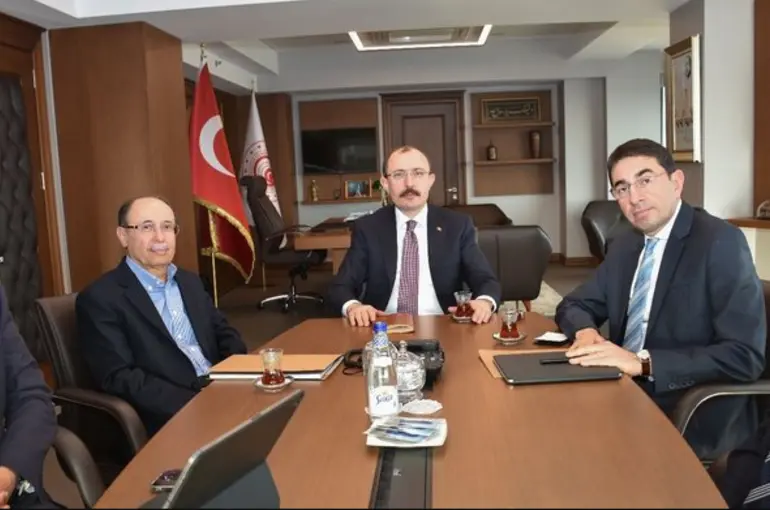 Ticaret Bakanı Muş'tan asgari ücret sonrası marketlere sert uyarı: Haksız fiyat artışlarına müsaade etmeyeceğiz