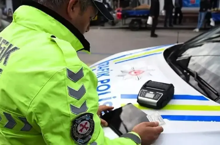 Trafikte Yeni Dönem Başlıyor: Cezalar Katlandı, Ehliyet ve Araçlara El Koyma Geliyor