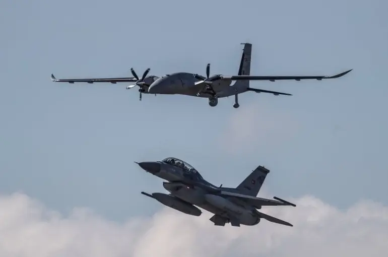 Türkiye'nin Demir Kubbesi Yunanistan'ın gündeminde! Yunan yazardan "Bir gece ansızın gelebiliriz" analizi: Erdoğan istese 1 saatte gelir