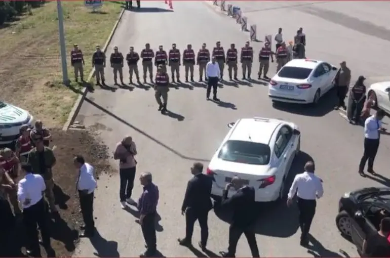 Ümit Özdağ'ın Hatay'a girişine izin verilmedi