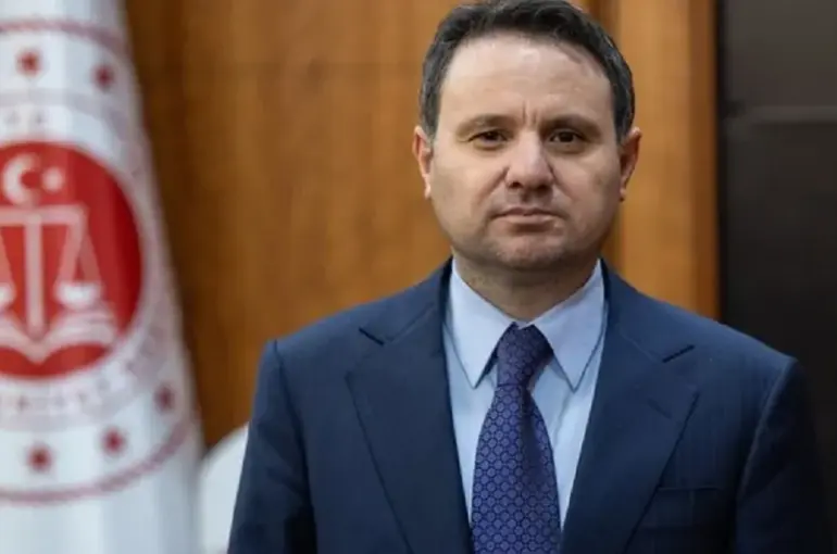 Vize Randevusu Fırsatçılarına Büyük Operasyon: 6 İlde 49 Şüpheli Yakalandı