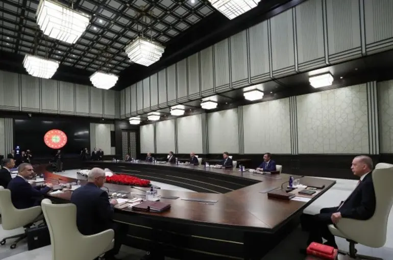 YAŞ toplantısı kararları duyuruldu! Genelkurmay Başkanı Metin Gürak oldu