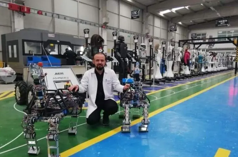 Yerli ve Milli Arazi Robotumuz Arat