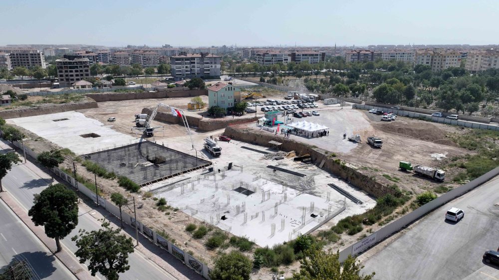 KARATAY LAVANTA KONUTLARI'NDA TEMELLER ATILDI (2).JPG