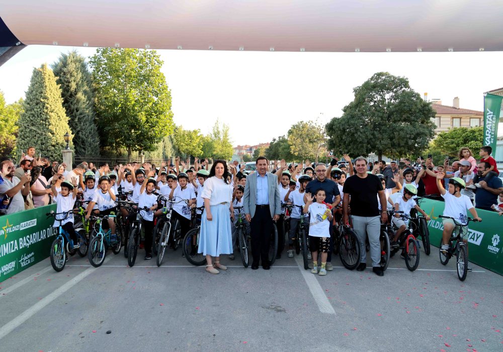 KARATAY'DA 11. DÜZ BİSİKLET YARIŞI HEYECANI YAŞANDI (6).JPG