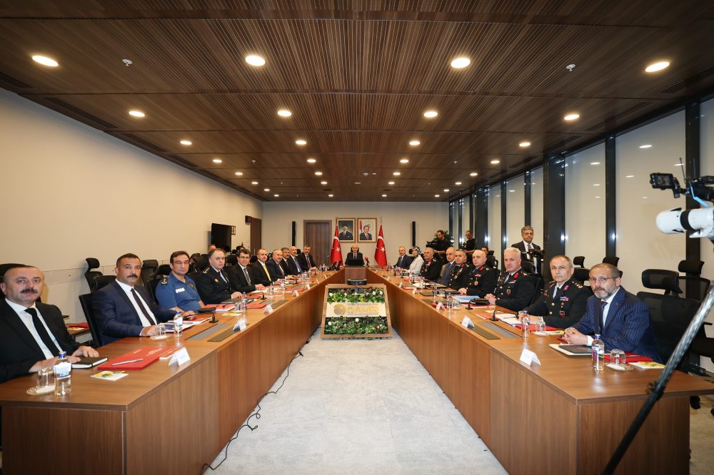 kurtulmuşşşşşş.jpeg
