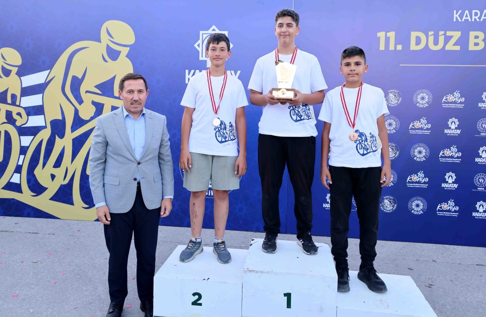 KARATAY'DA 11. DÜZ BİSİKLET YARIŞI HEYECANI YAŞANDI (10).JPG