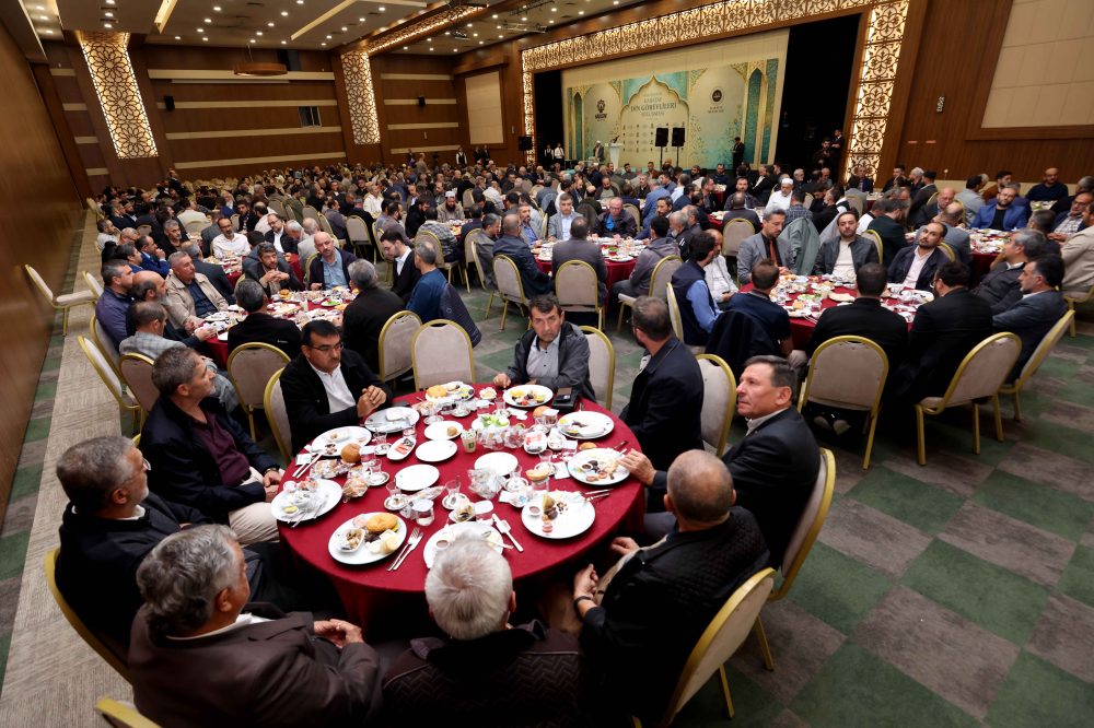 KARATAY’DA CAMİLER VE DİN GÖREVLİLERİ HAFTASI KUTLANDI (2).jpg