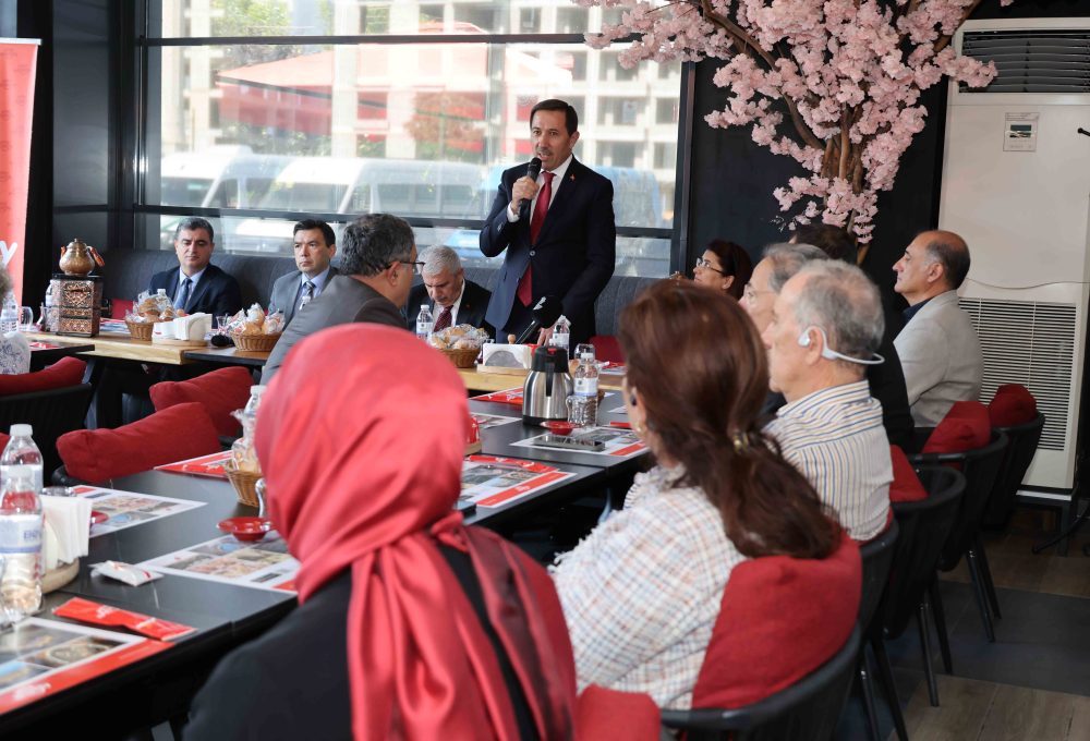 KARATAY’DA ALZHEIMER FARKINDALIĞI İÇİN ANLAMLI BULUŞMA (6).JPG
