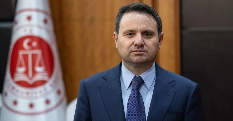 akın gurlek.png