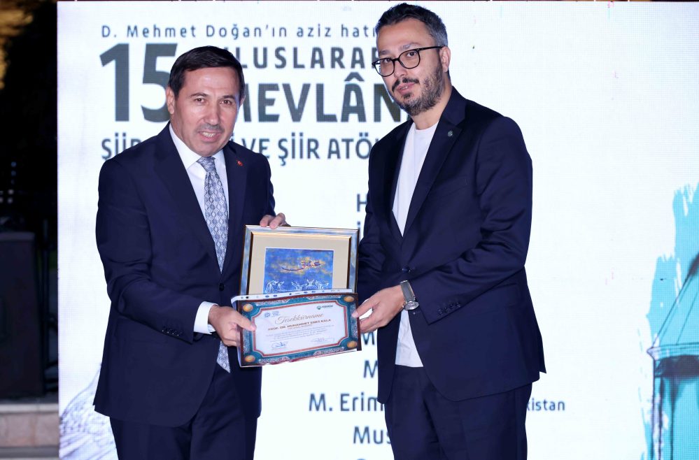 15. ULUSLARARASI MEVLÂNÂ ŞİİR ŞÖLENİ GERÇEKLEŞTİRİLDİ (14).JPG