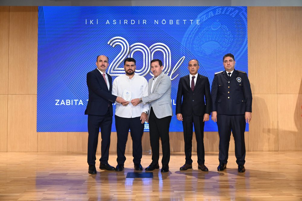zabıtaaaaaa.jpg