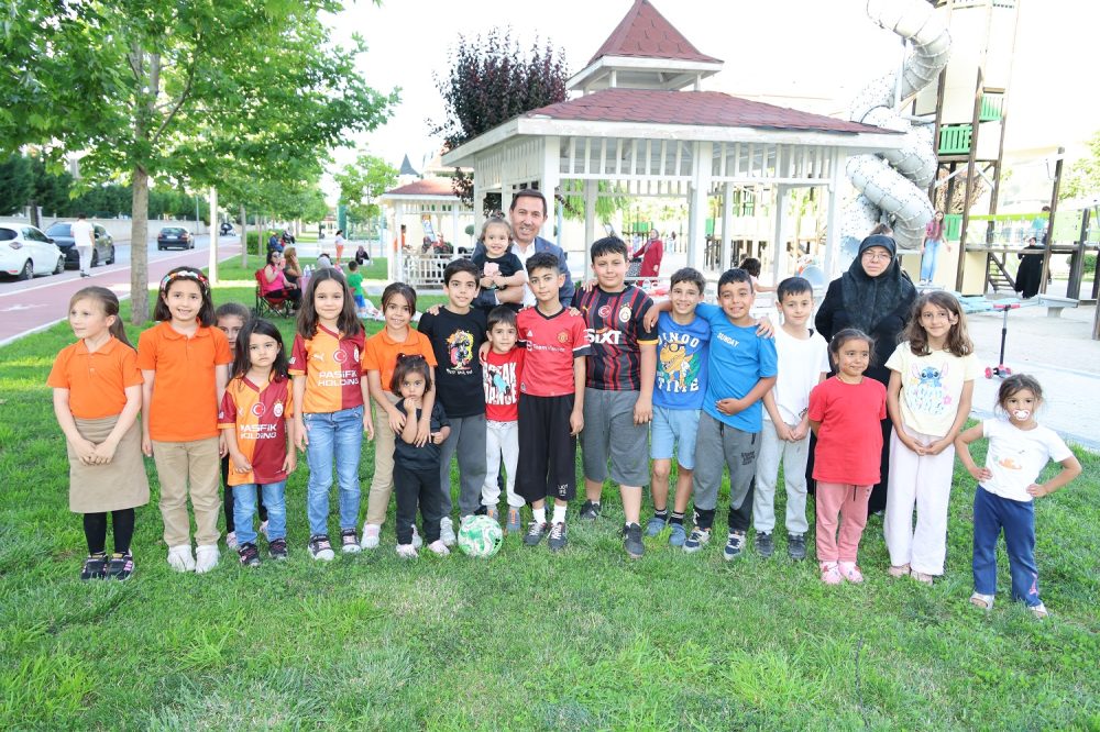 VATANDAŞ SORUYOR BAŞKAN CEVAPLIYOR ULUBATLIHASAN MAHALLESİ (2).JPG