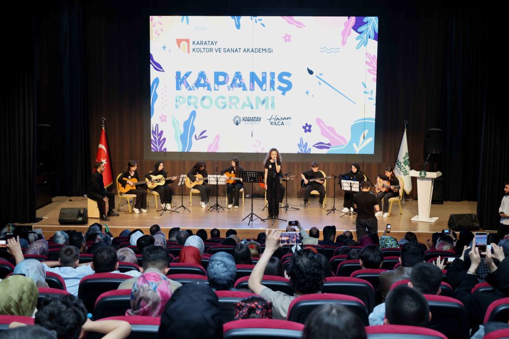 Sanat Akademisi Kapanış Programı (1).JPG