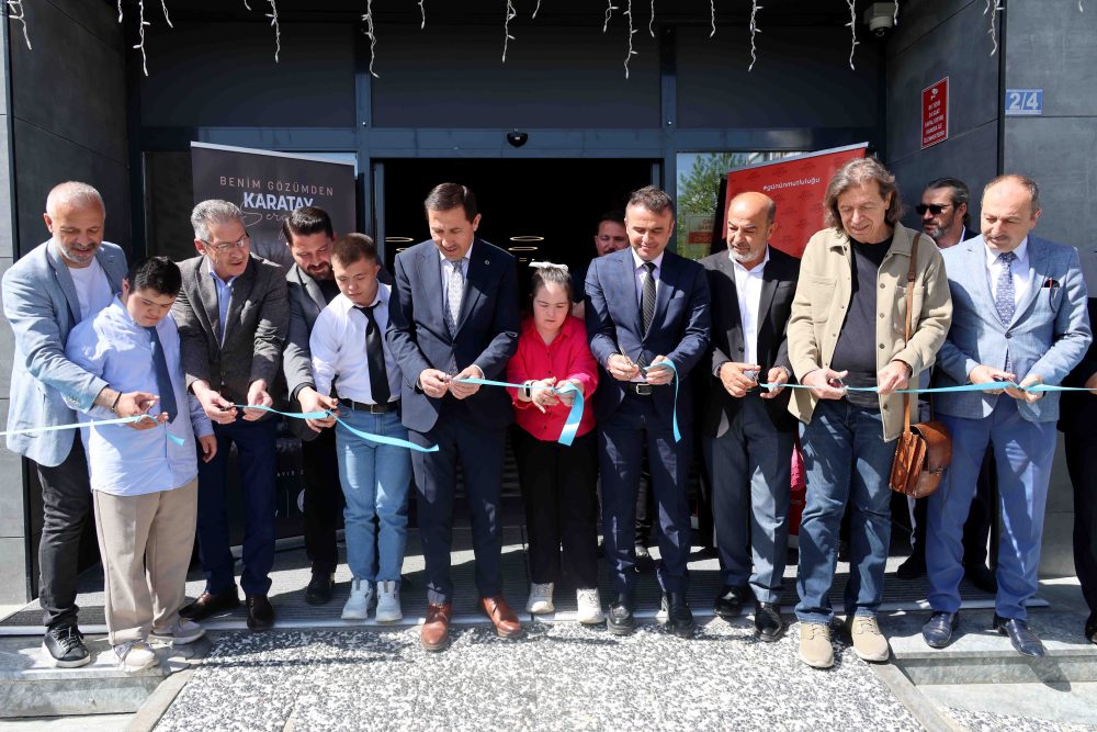 BENİM GÖZÜMDEN KARATAY FOTOĞRAF SERGİSİ AÇILDI (1).JPG