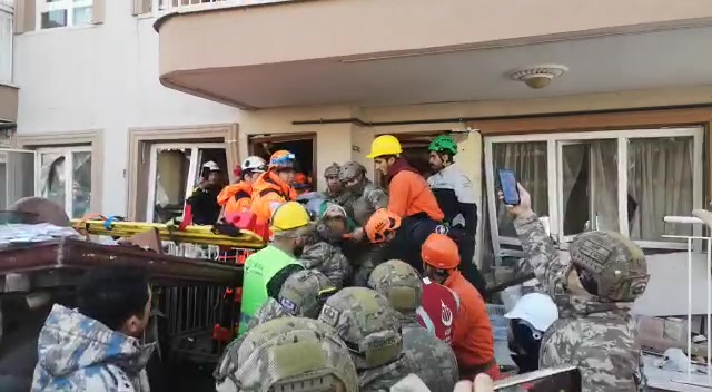 hatay belen 2 kişi kurtuldu
