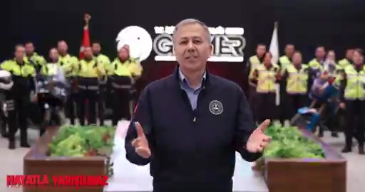 Ali Yerlikaya vatandaşlara trafikte bayram uyarısı
